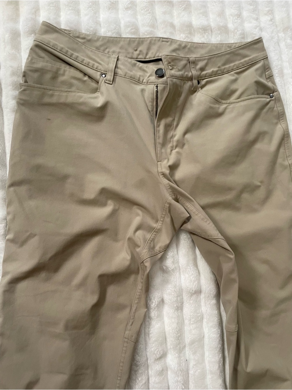 lululemon athletica Men's Khaki Stretch Chinos - tan